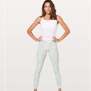 Lululemon Wunder Under HR